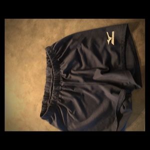 Mizuno women’s volleyball shorts medium